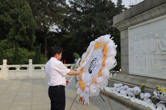 整顿挽联。杨钰 摄（建图）.jpg