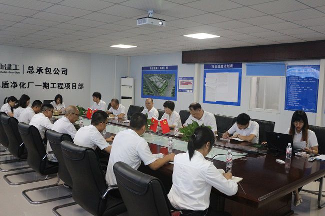 党课现场。张钊林 摄（建图）.jpg
