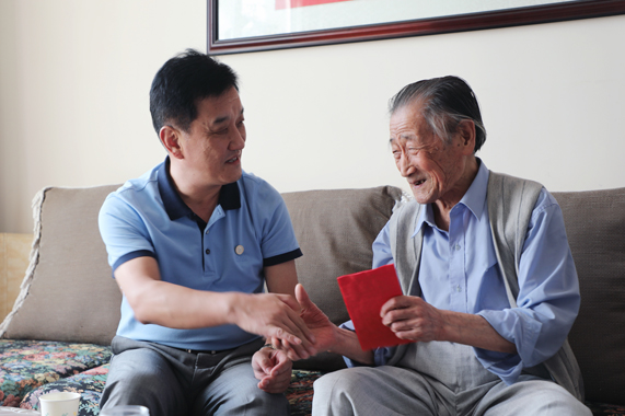 emc易倍·(中国)体育官方网站-EMCSPORTS